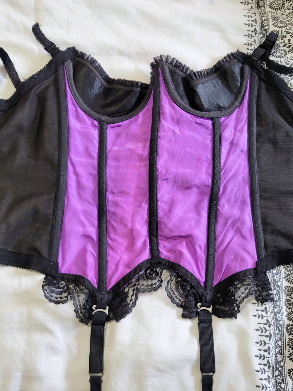 Vintage Fredericks of Hollywood Purple and Black Lace Bustier with Garter Straps - Picture 2 of 11